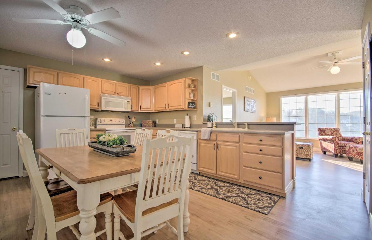 Waterfront Townhome With Private Dock And Lake Views Lake Ozark Exteriör bild