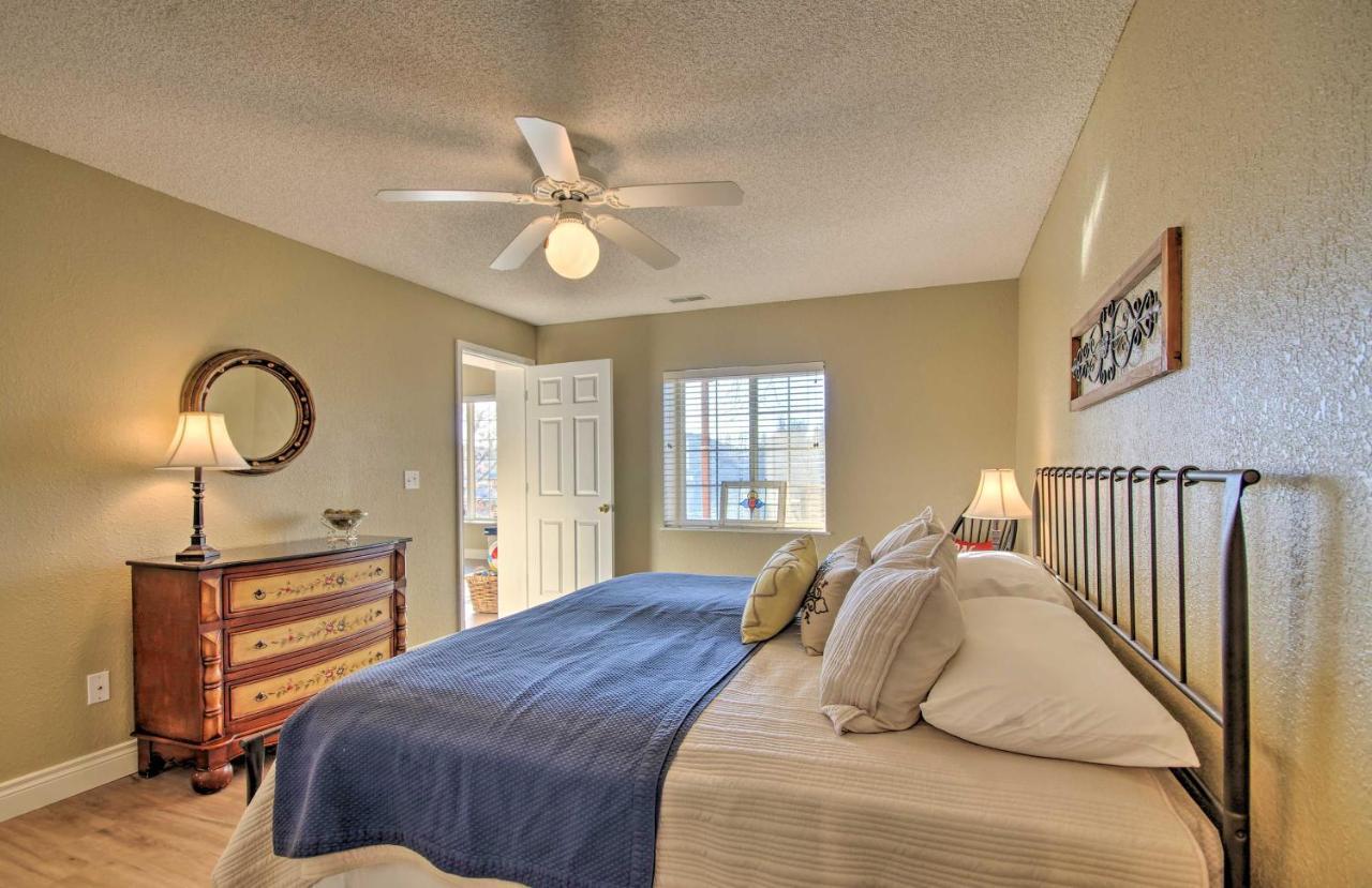 Waterfront Townhome With Private Dock And Lake Views Lake Ozark Exteriör bild